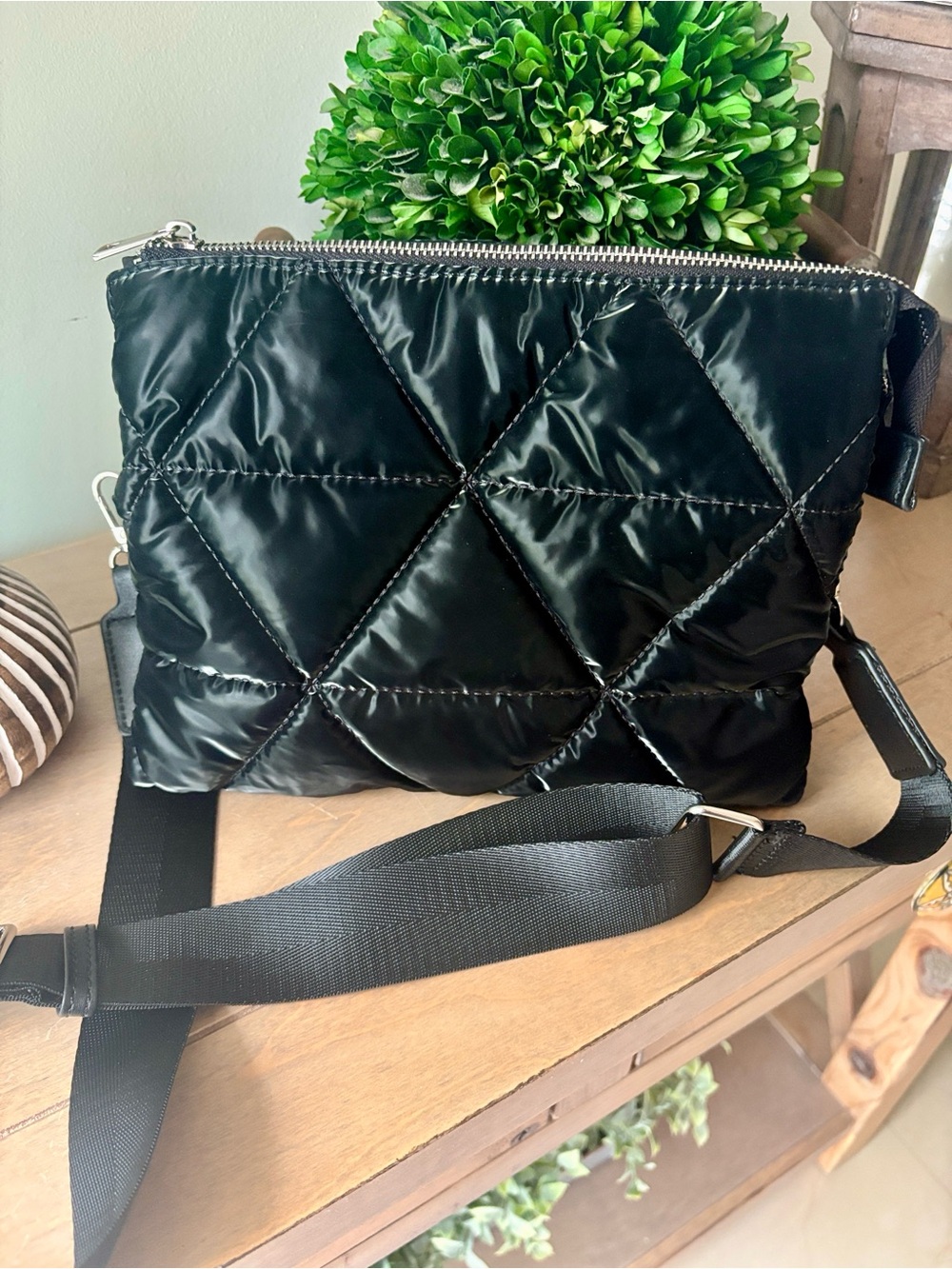 🌸 MLB QUILTED NYLON CROSSBODY BAG🌸